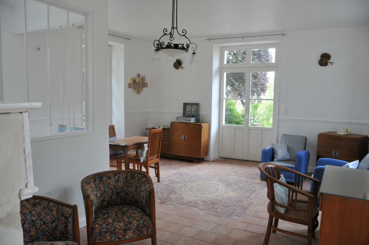 La Terrasse De L'Orangerie Du Chateau - Art Nouveau - Gite 2 Personnes Brain-sur-Allonnes Kültér fotó