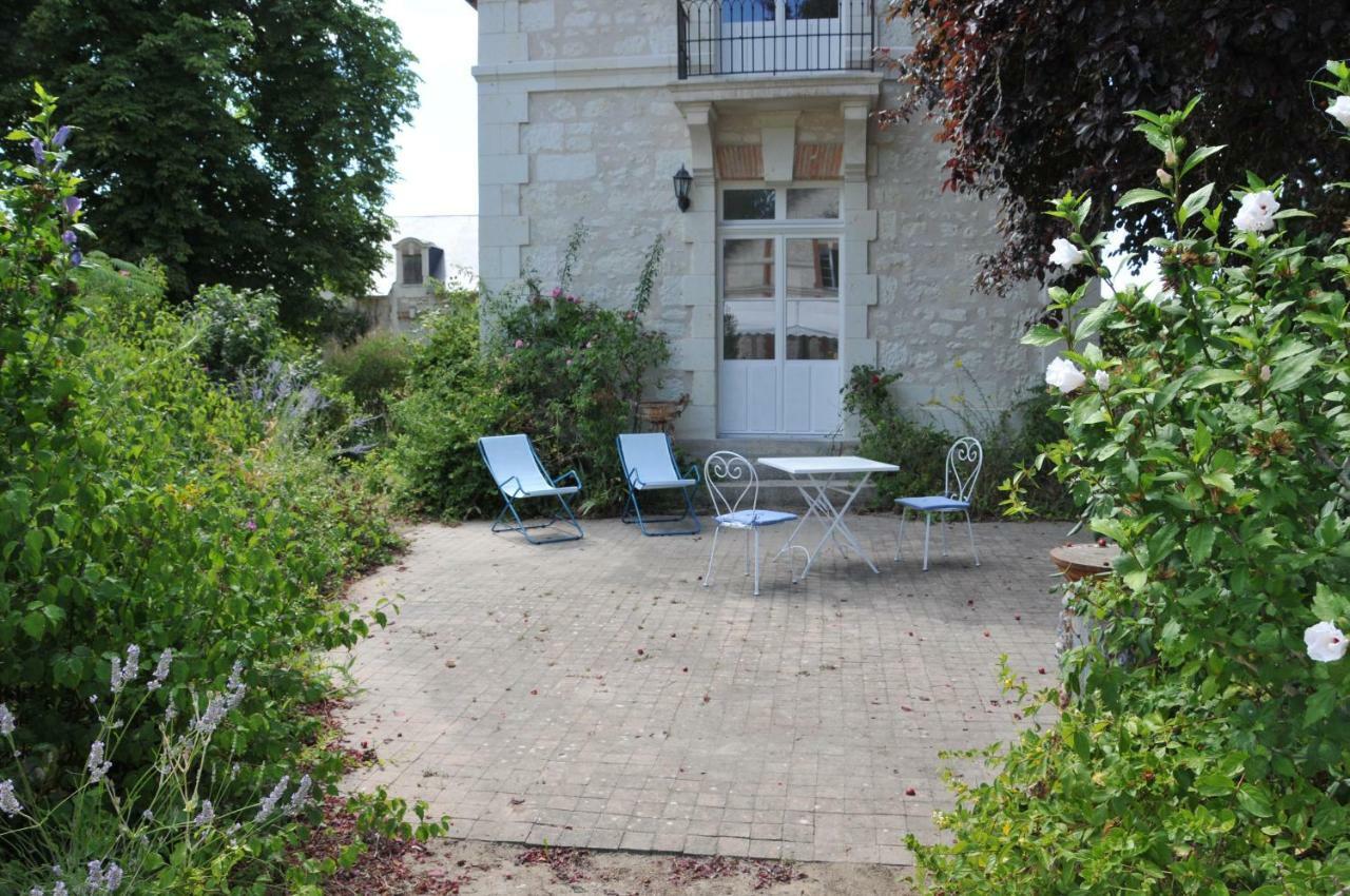 La Terrasse De L'Orangerie Du Chateau - Art Nouveau - Gite 2 Personnes Brain-sur-Allonnes Kültér fotó